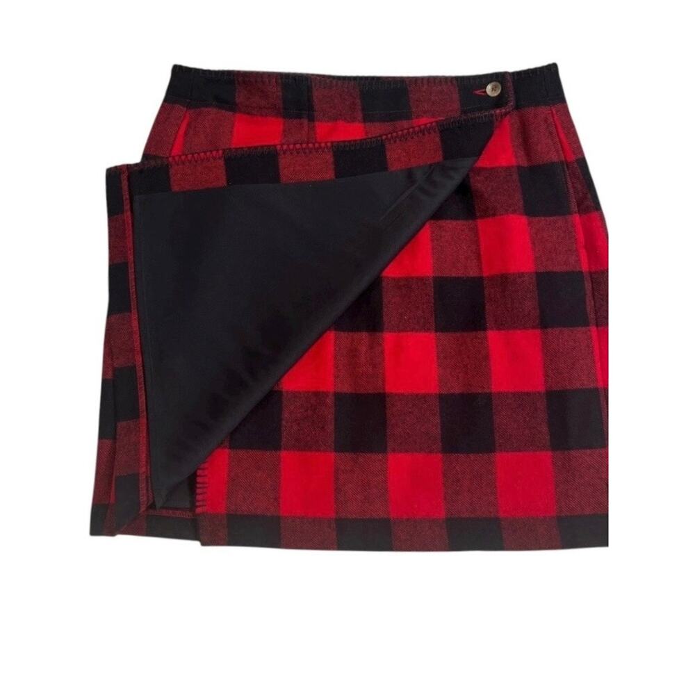 Woolrich Richville Buffalo Plaid Wrap Skirt Red Black Wool Size 8 - Picture 4 of 8